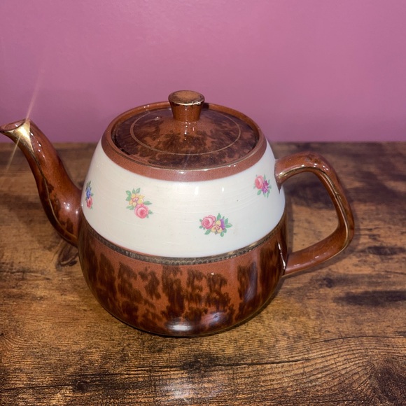 Tea Pot - Picture 3 of 10